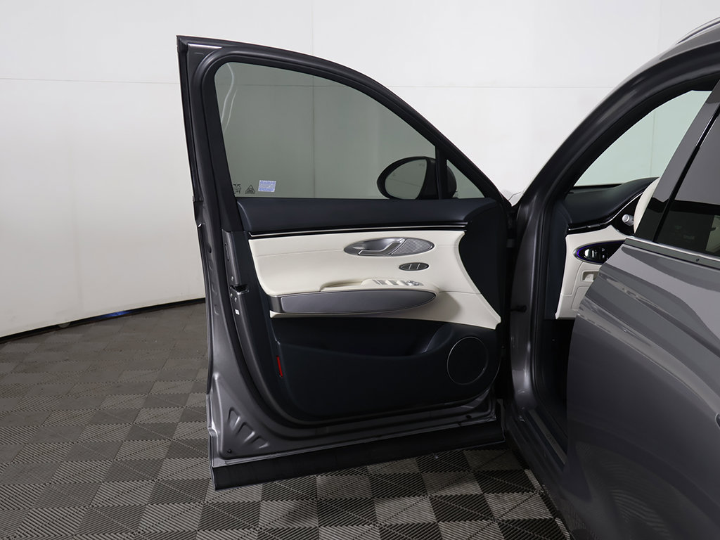 Used 2025 Genesis Electrified GV70 AWD/4WD image 22