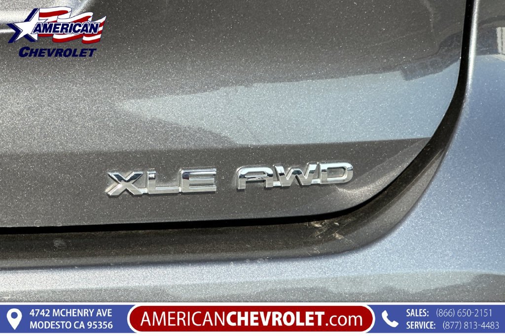 Used 2022 Toyota Highlander XLE AWD/4WD image 39