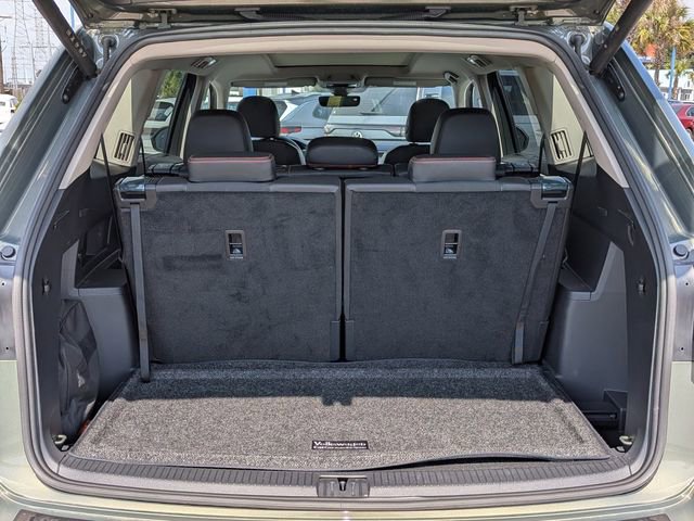 Certified 2025 Volkswagen Atlas Peak Edition SE AWD/4WD image 13