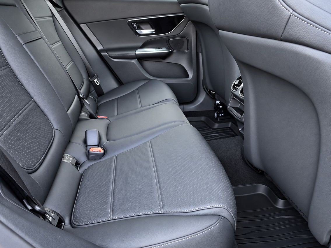 New 2027 Mercedes-Benz GLC 300 4MATIC image 37