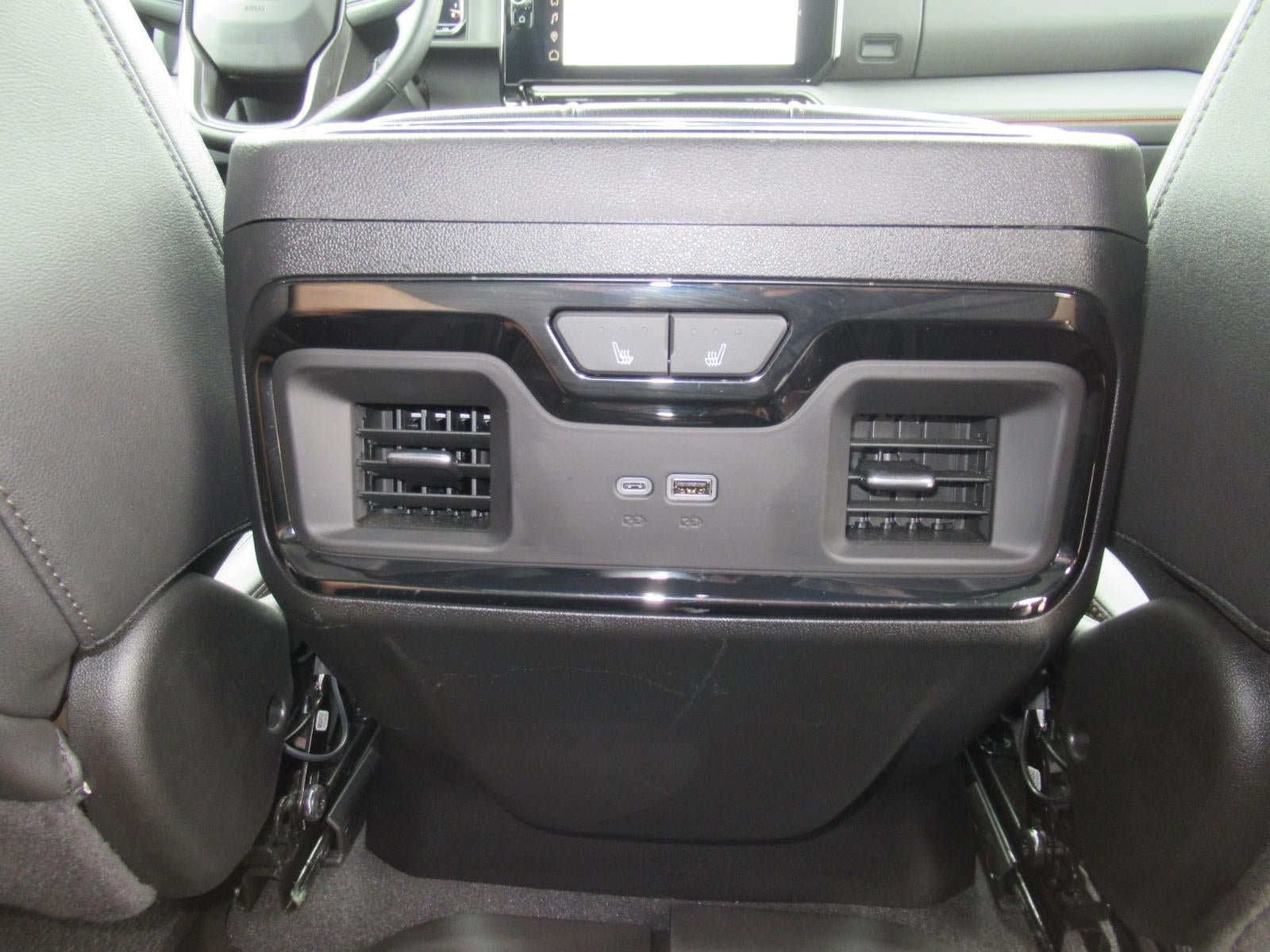 Used 2024 GMC Sierra 1500 AT4 AWD/4WD image 33