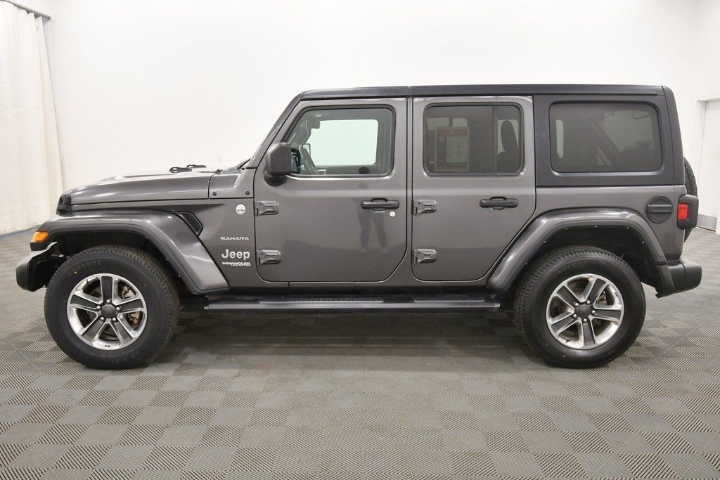 Used 2022 Jeep Wrangler Unlimited Sahara w/ Cold Weather Group image 4