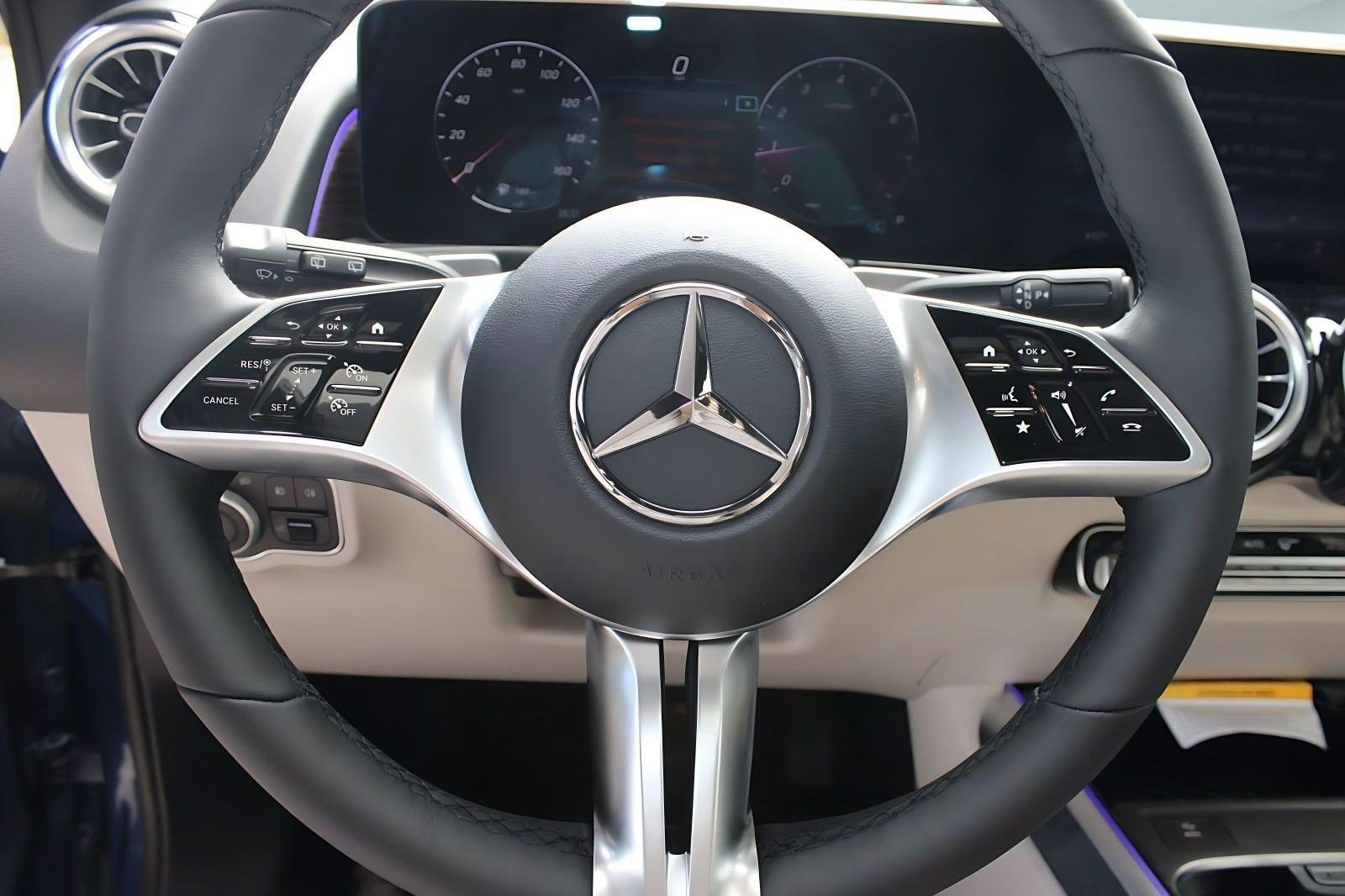 New 2026 Mercedes-Benz GLB 250 image 18