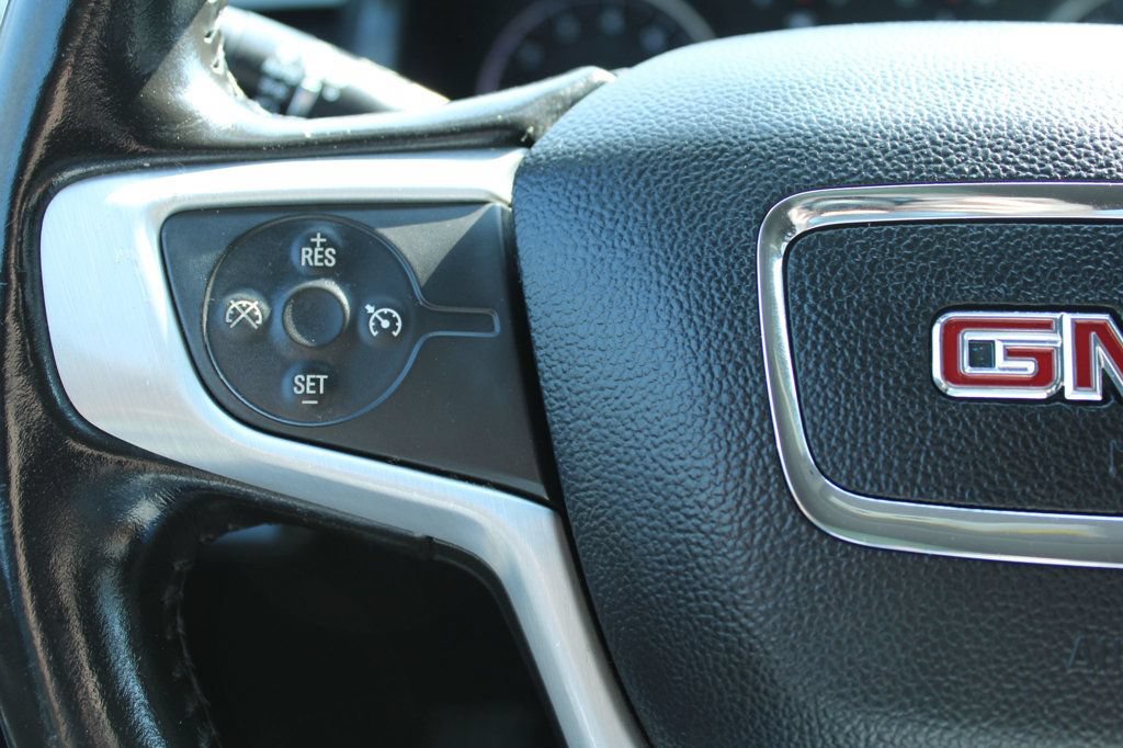 Used 2020 GMC Acadia SLT FWD image 18
