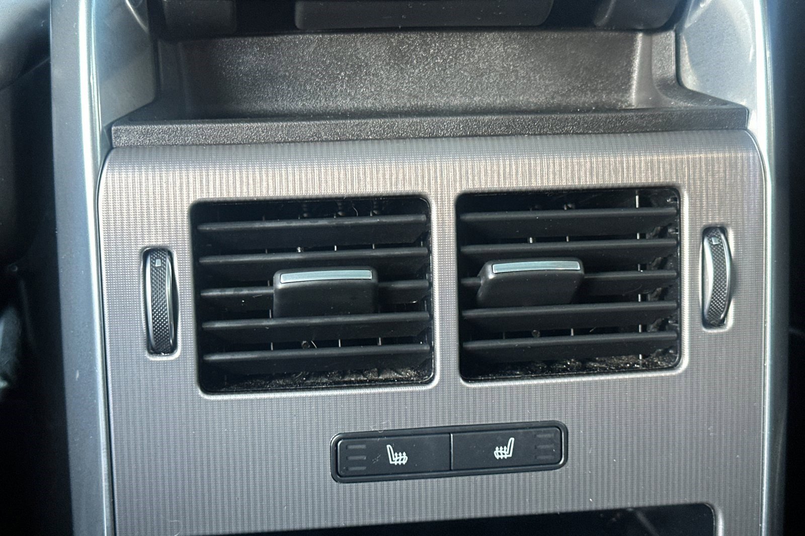 Used 2020 Land Rover Range Rover Sport HSE image 16