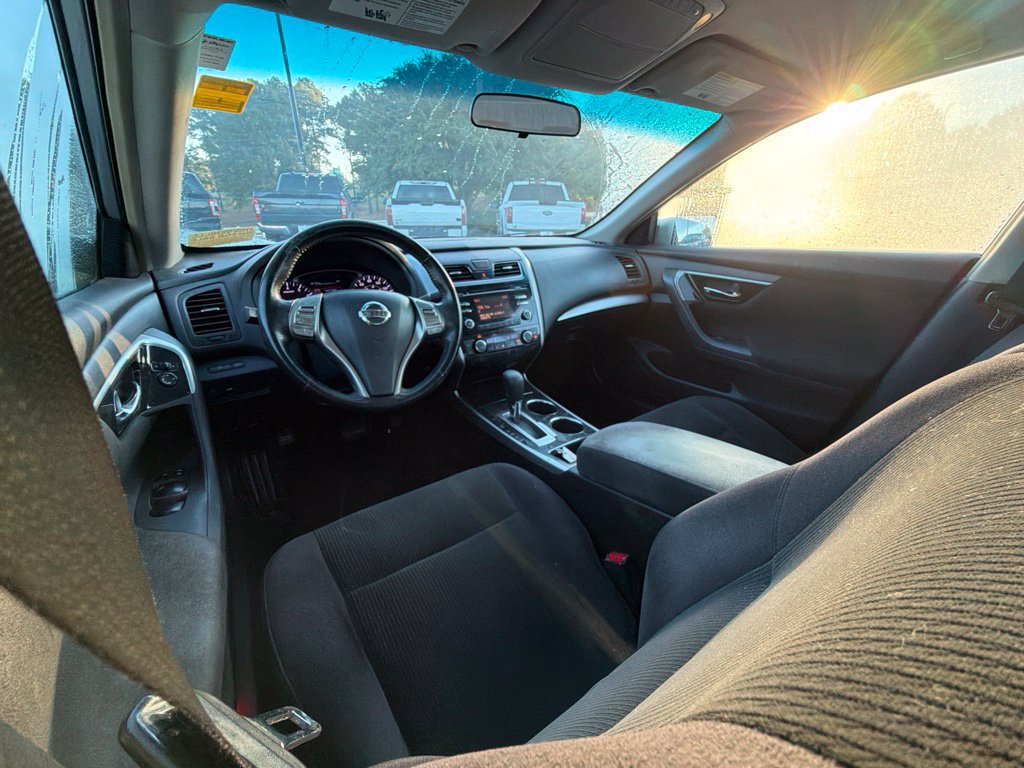 Used 2013 Nissan Altima 2.5 SV FWD image 11