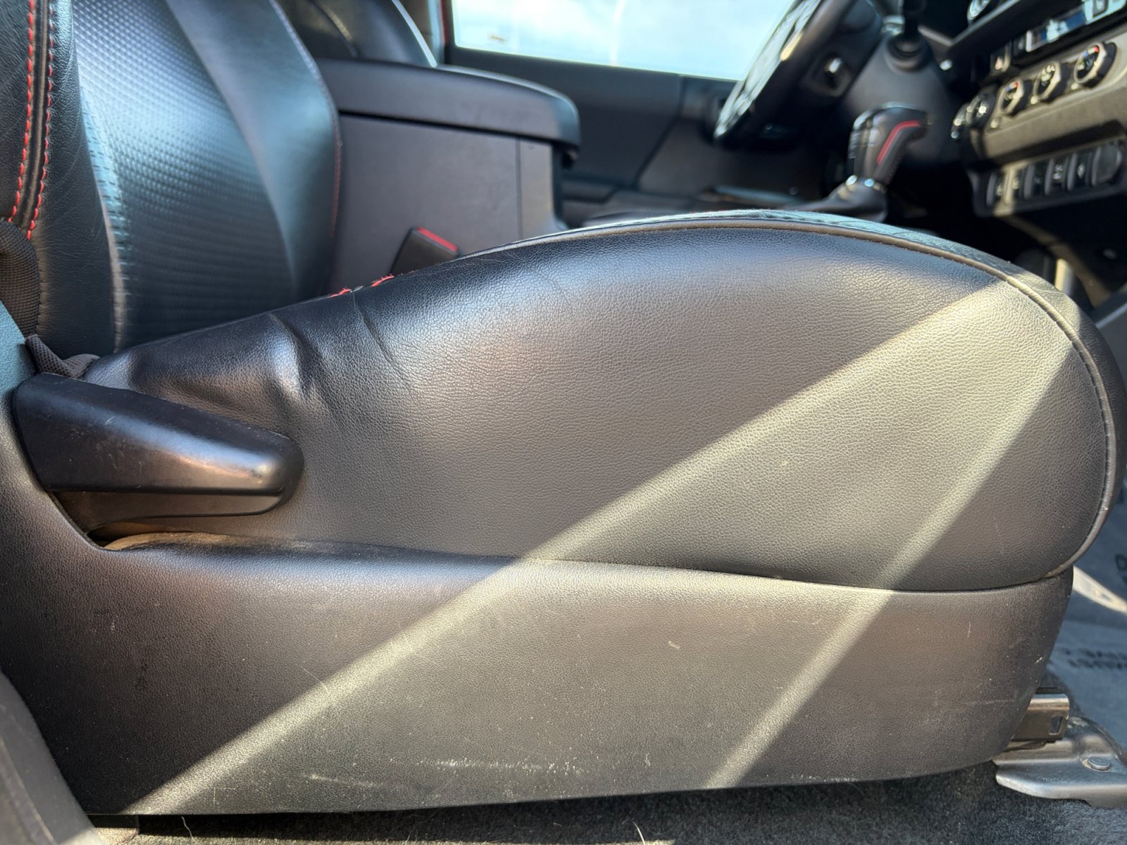 Used 2017 Toyota Tacoma TRD Pro AWD/4WD image 28