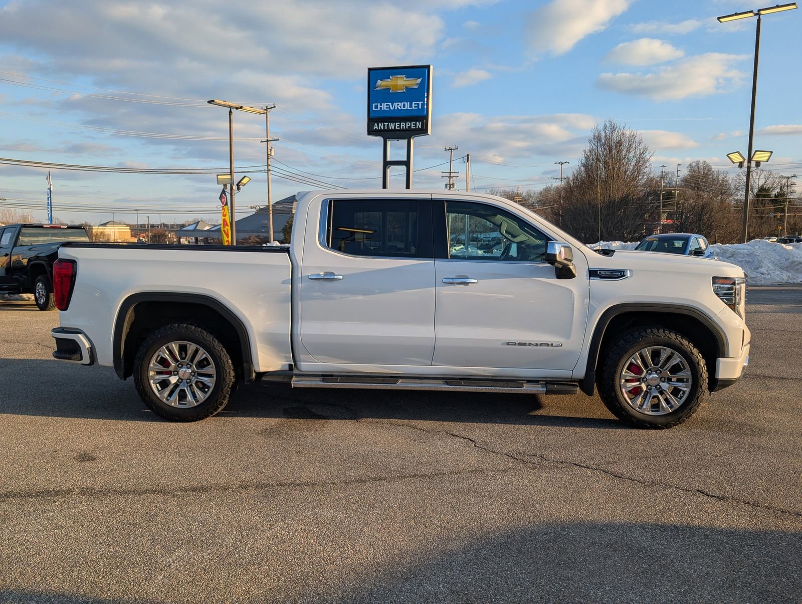 Used 2022 GMC Sierra 1500 Denali image 2