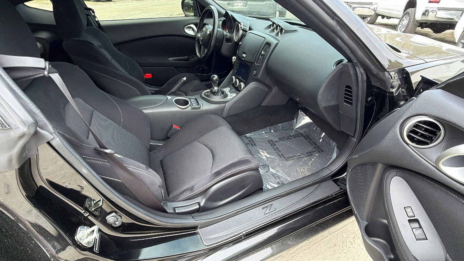 Used 2017 Nissan 370Z Coupe image 19