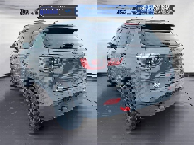 Used 2023 Jeep Compass Trailhawk image 3