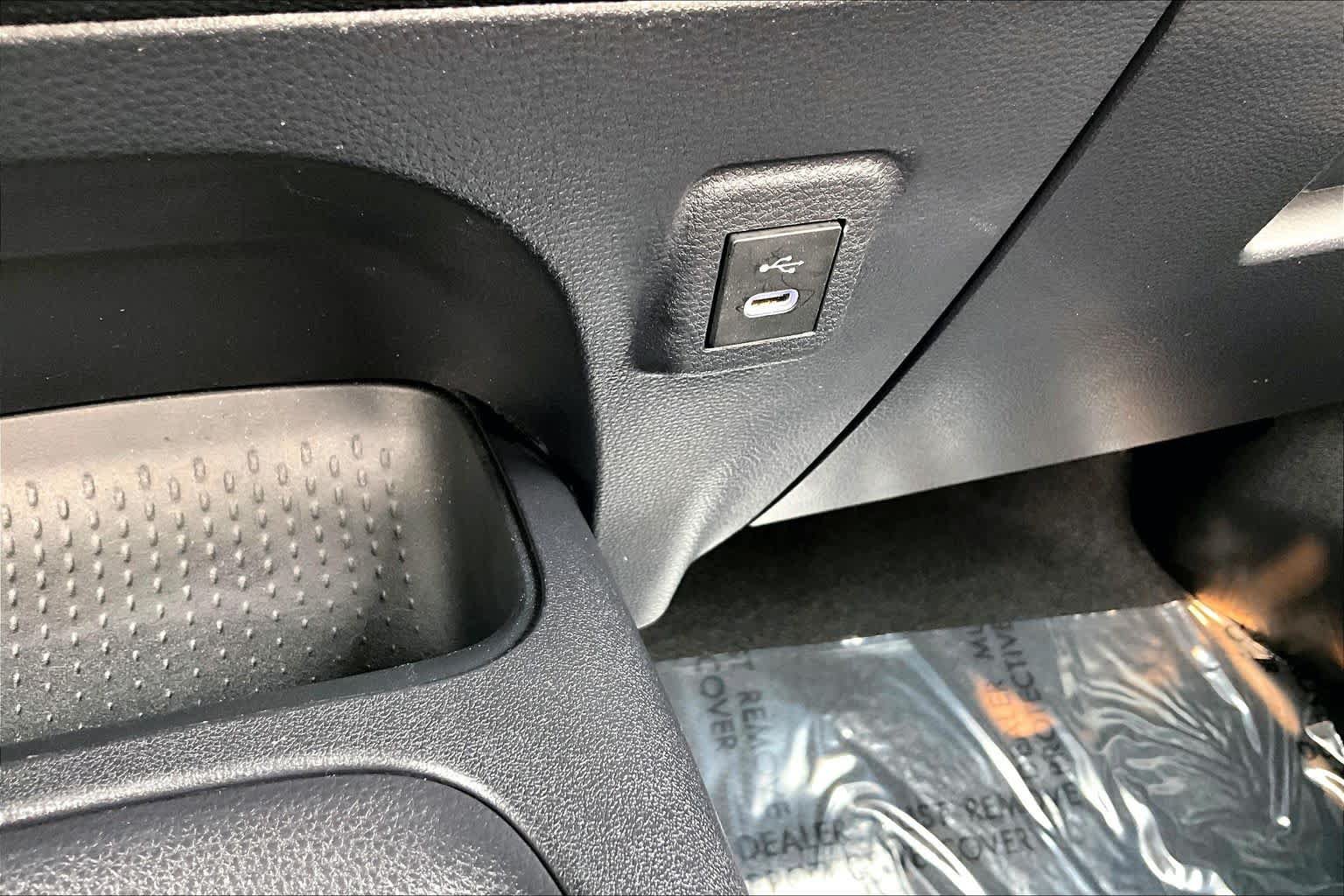 Used 2025 Toyota Corolla LE FWD image 34