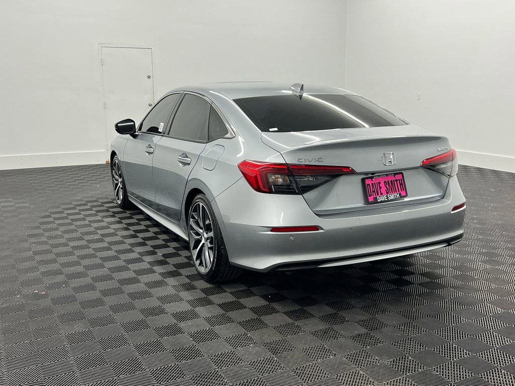 Used 2024 Honda Civic Touring image 3