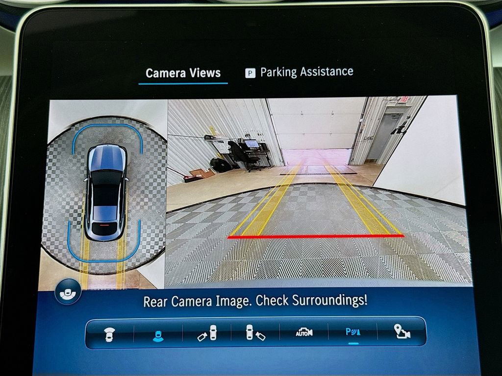 Used 2024 Mercedes-Benz GLC 300 4MATIC w/ AMG Line image 14