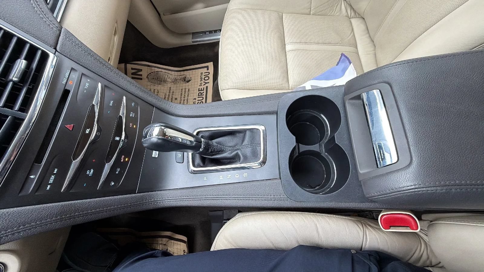 Used 2019 Lincoln MKT AWD image 35