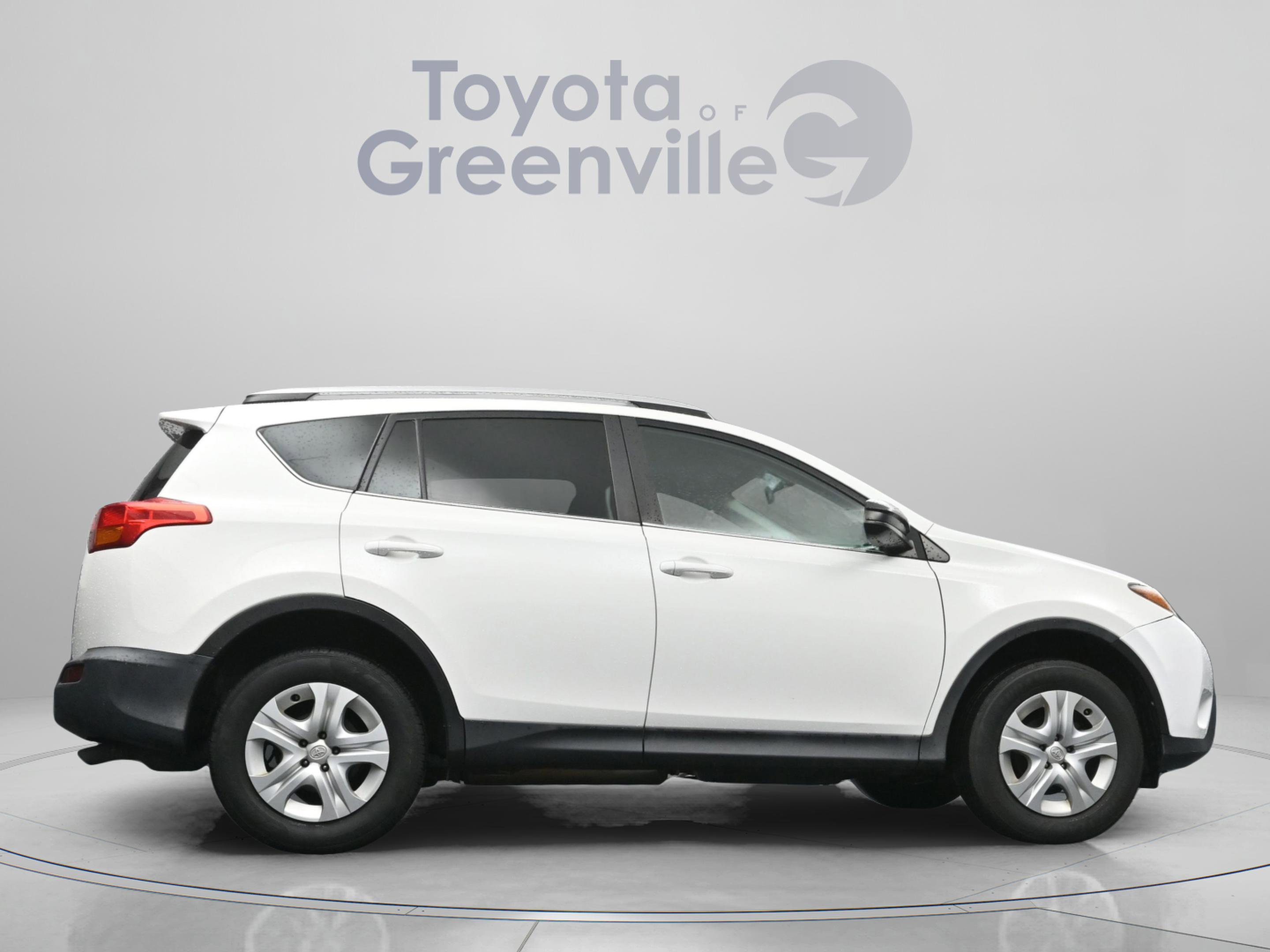 Used 2015 Toyota RAV4 LE AWD/4WD image 15