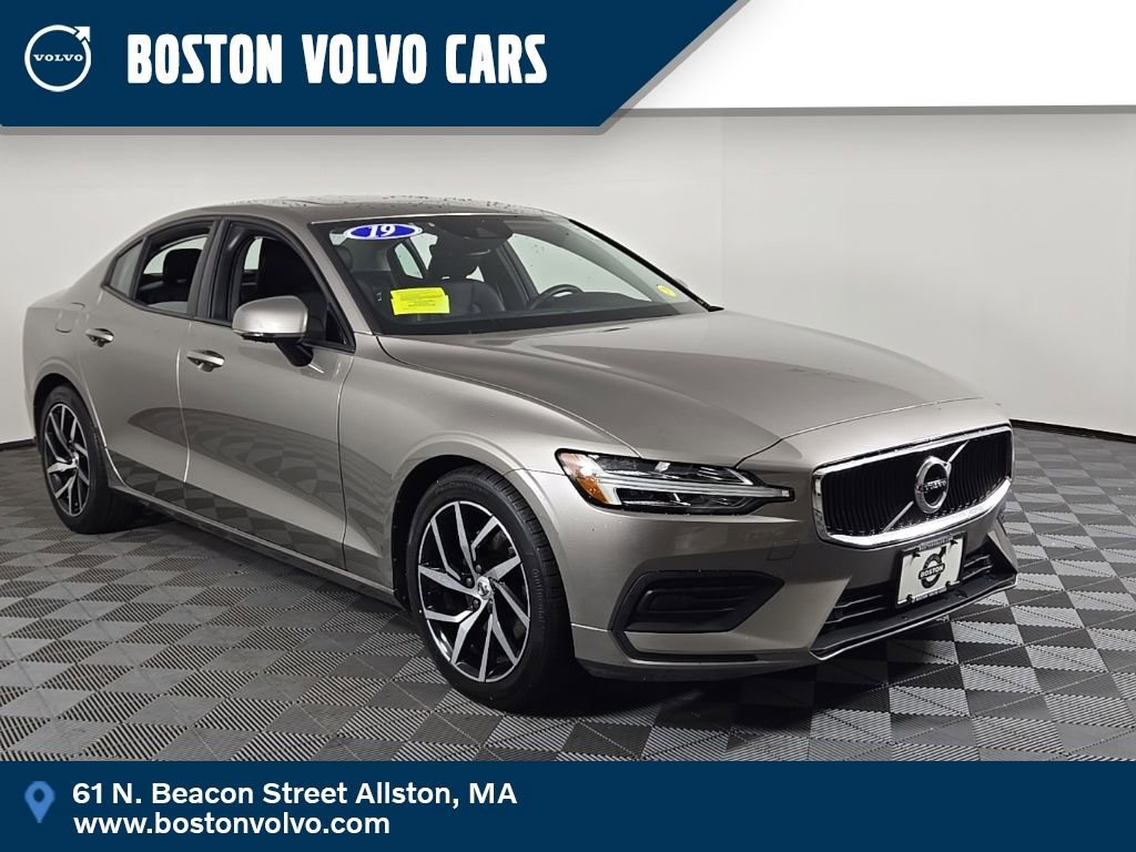 Used 2019 Volvo S60 T5 Momentum w/ Premium Package image 1