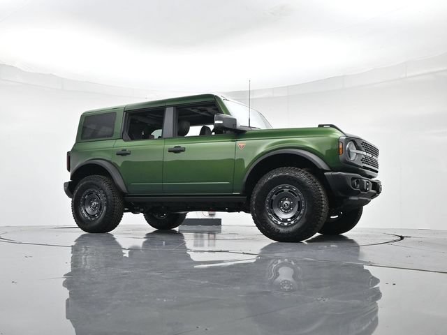 Used 2025 Ford Bronco Badlands AWD/4WD image 35
