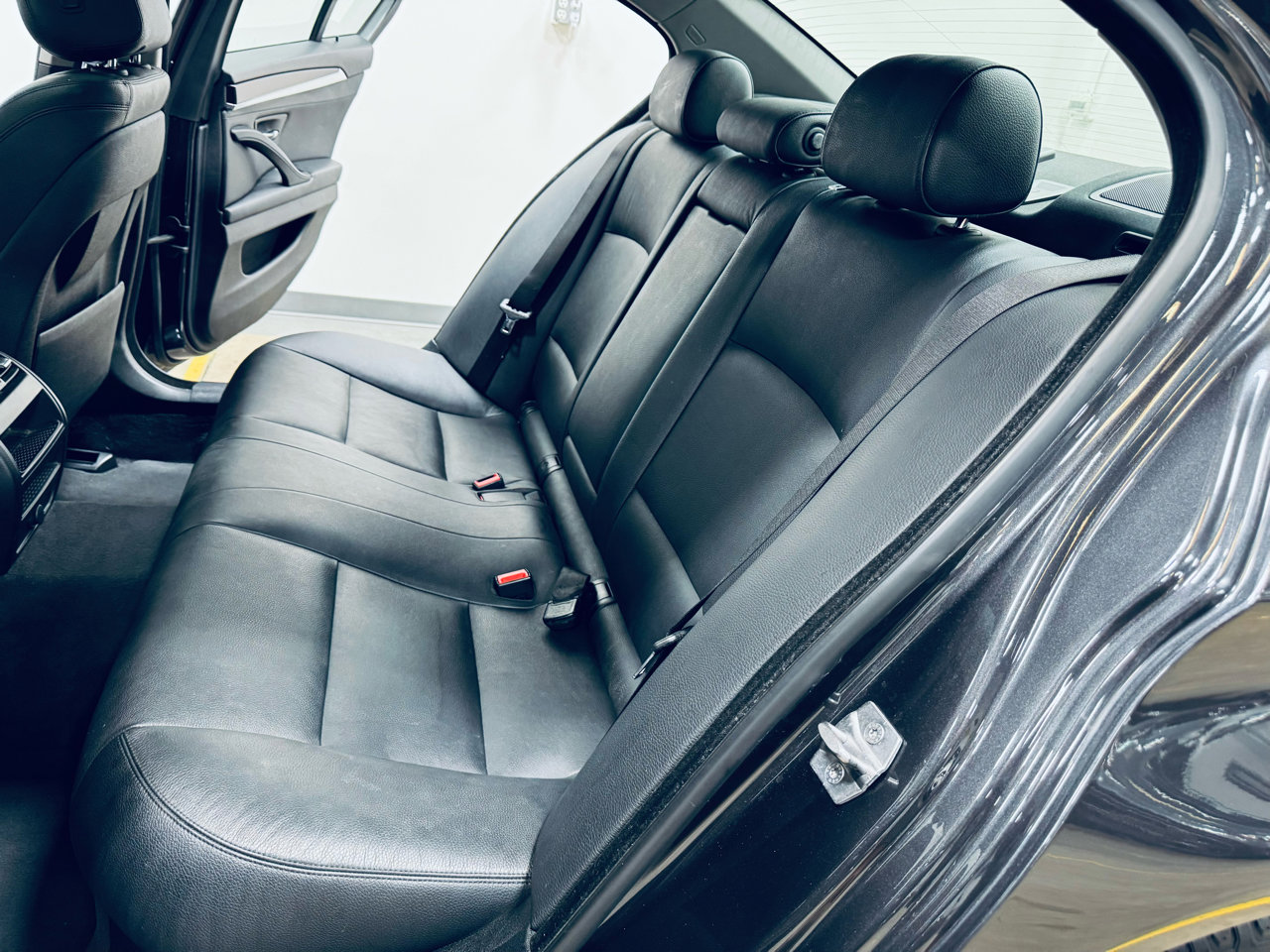 Used 2015 BMW 528i Sedan image 32