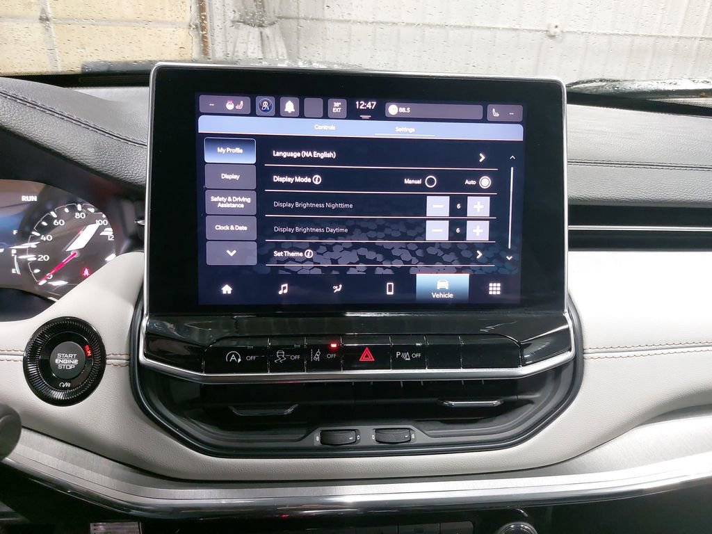 Used 2024 Jeep Compass Limited image 40