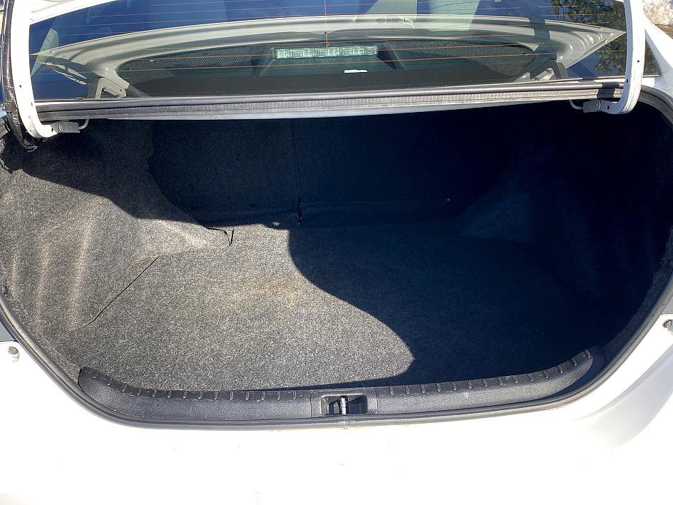 Used 2015 Toyota Corolla S image 22