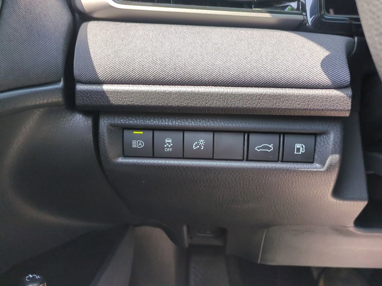 Used 2026 Toyota Camry LE FWD image 17