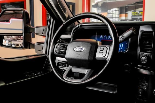 Used 2023 Ford F350 Lariat w/ Lariat Ultimate Package AWD/4WD image 17