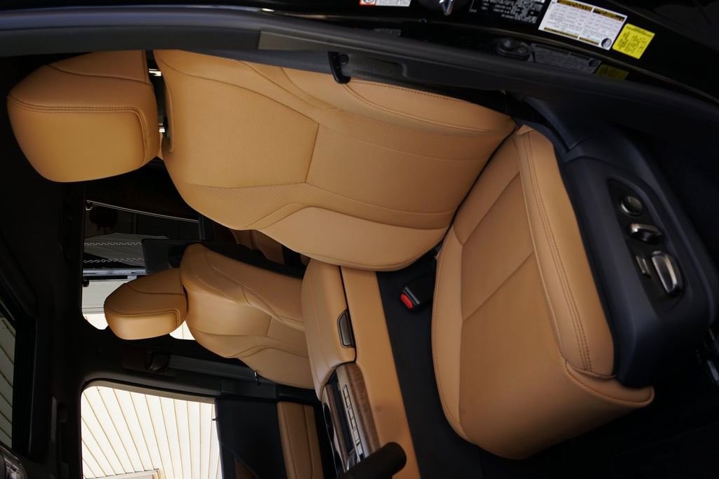 Used 2026 Lexus LX 600 4WD w/ Appearance Package image 9