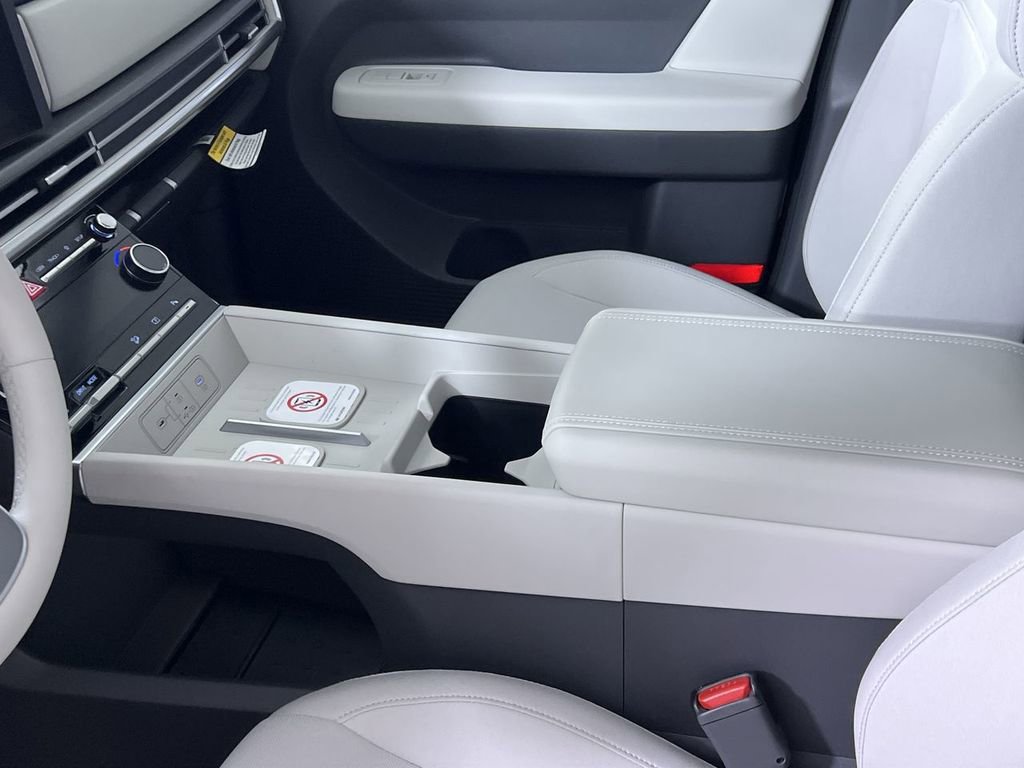 New 2026 Hyundai Santa Fe SE image 21