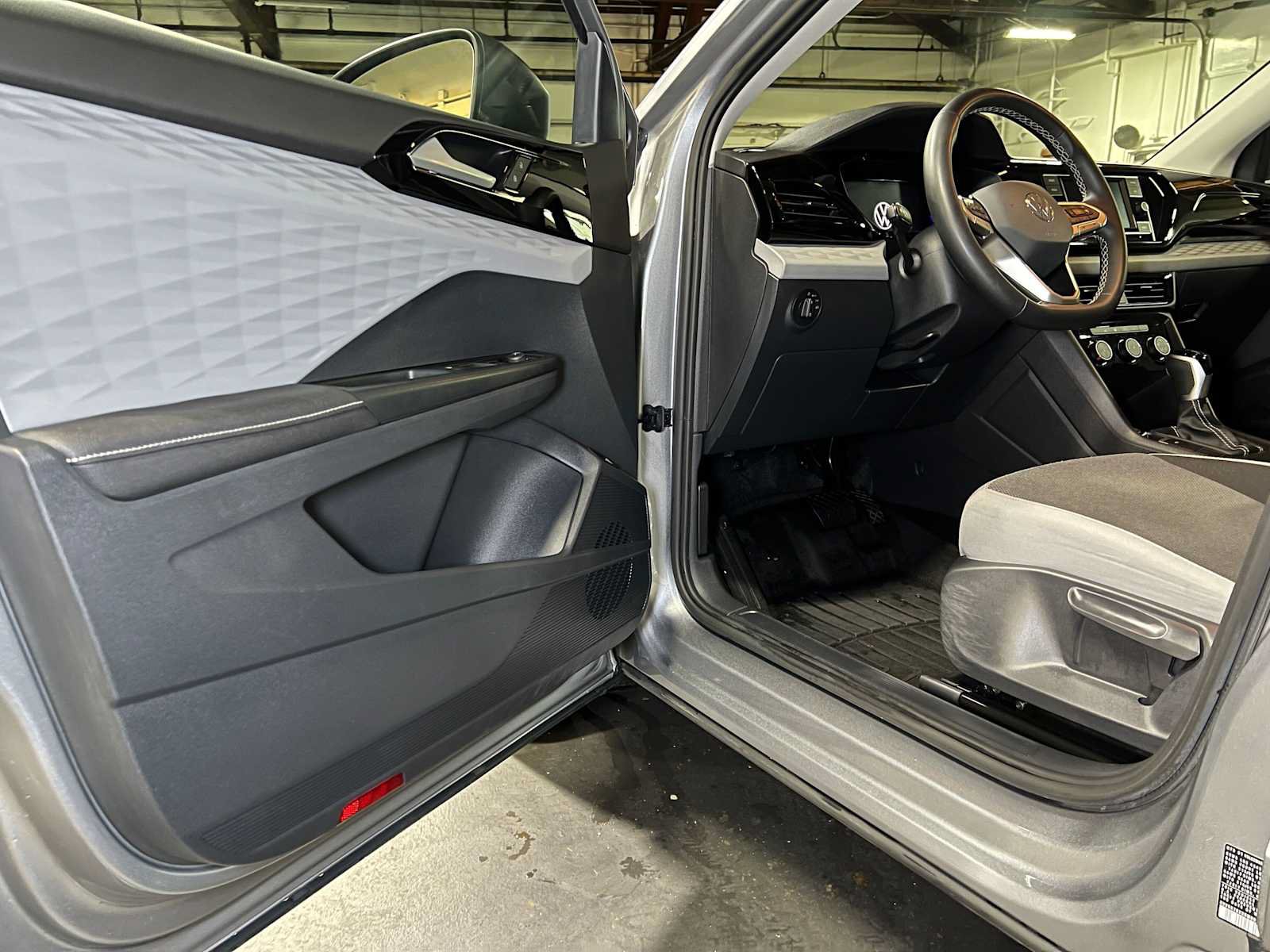 Used 2024 Volkswagen Taos S FWD image 19