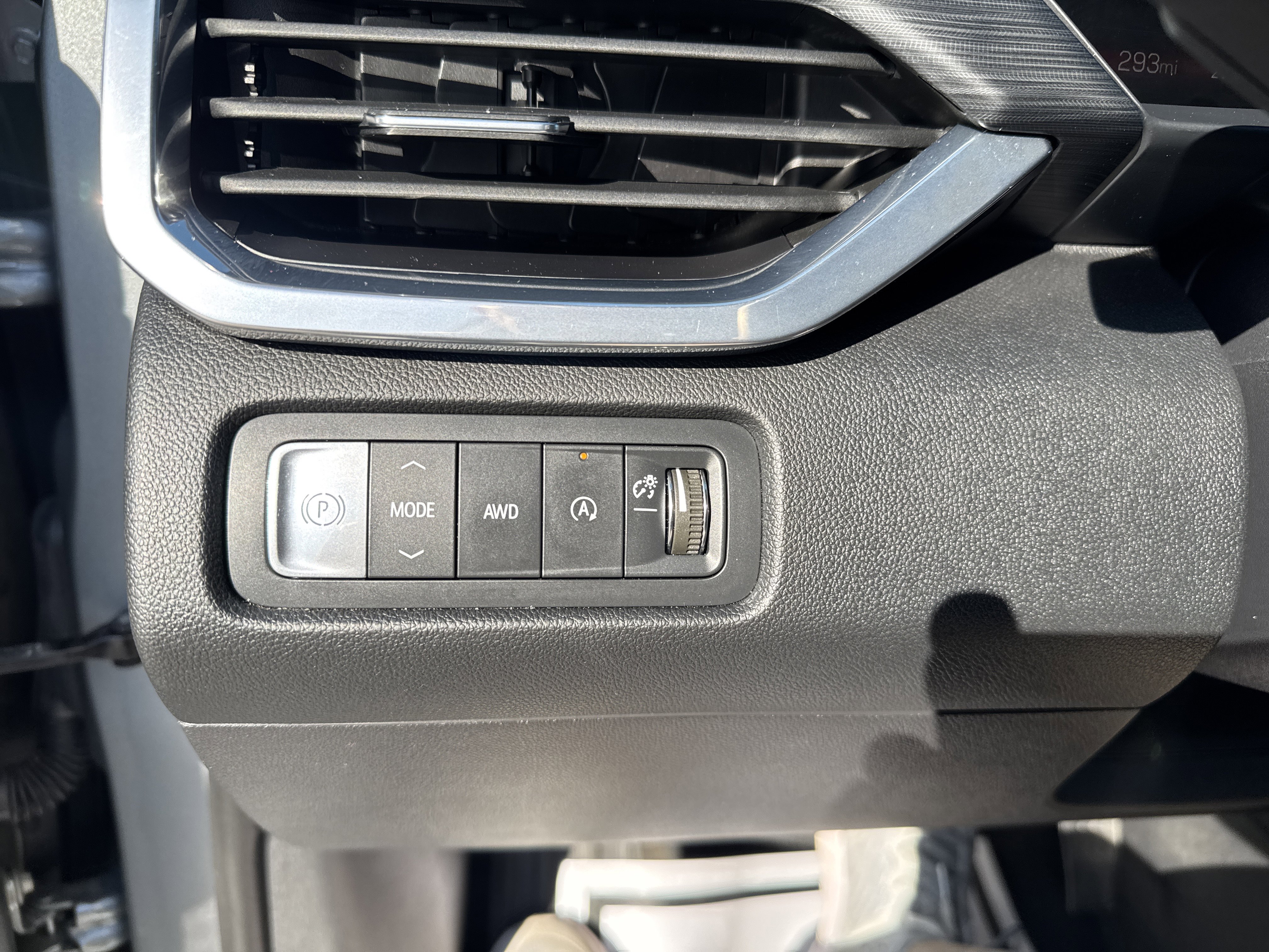 Used 2024 GMC Acadia Elevation w/ LPO, Floor Liner Package image 30