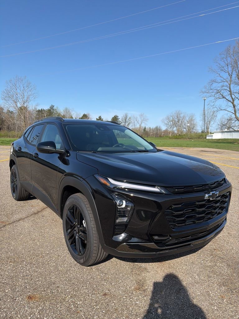 New 2026 Chevrolet Trax ACTIV image 2