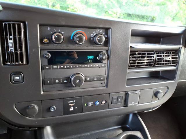 Used 2024 Chevrolet Express 3500 LT w/ LT Preferred Equipment Group RWD image 19