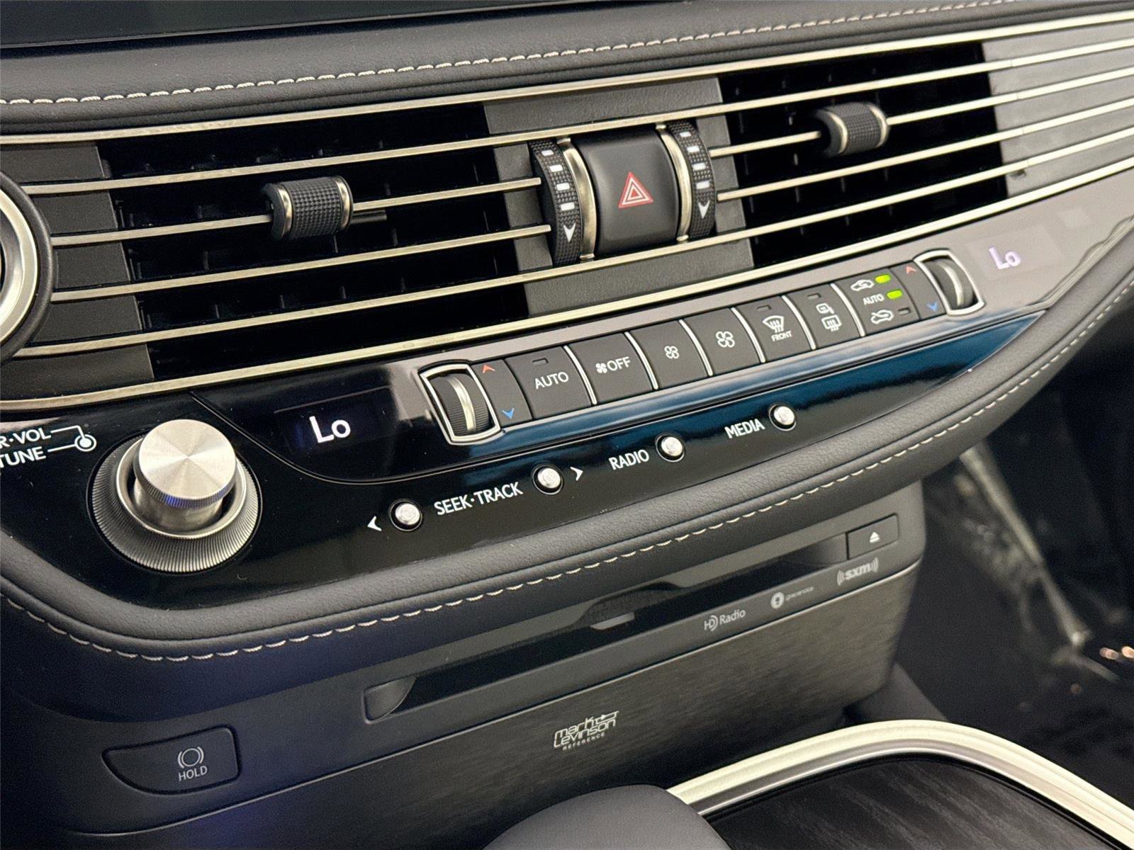 Used 2022 Lexus LS 500 RWD image 27