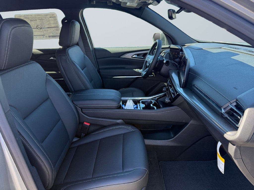 New 2027 Chevrolet Traverse LT w/ Driver Confidence Package FWD image 15