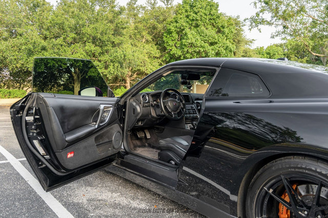Used 2010 Nissan GT-R Premium AWD/4WD image 27