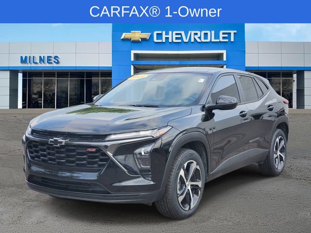 Certified 2025 Chevrolet Trax RS w/ Driver Confidence Package FWD image 2