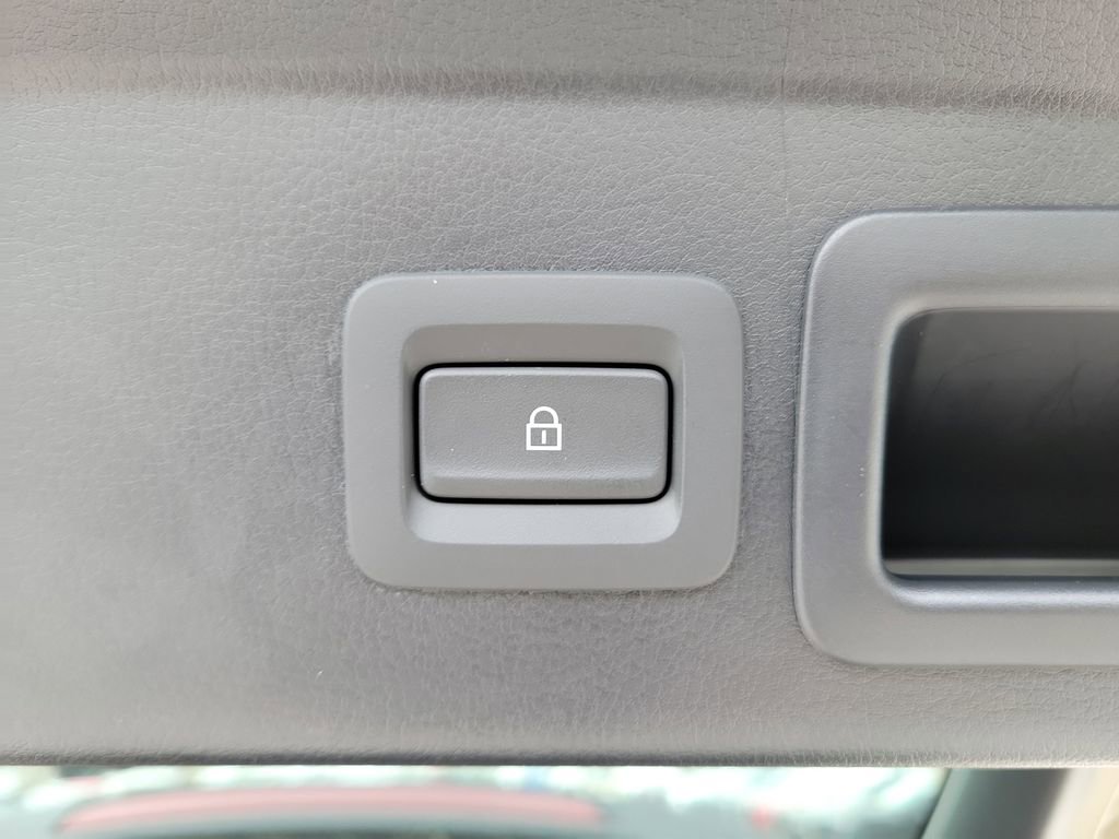 Certified 2025 MAZDA CX-30 Carbon image 10