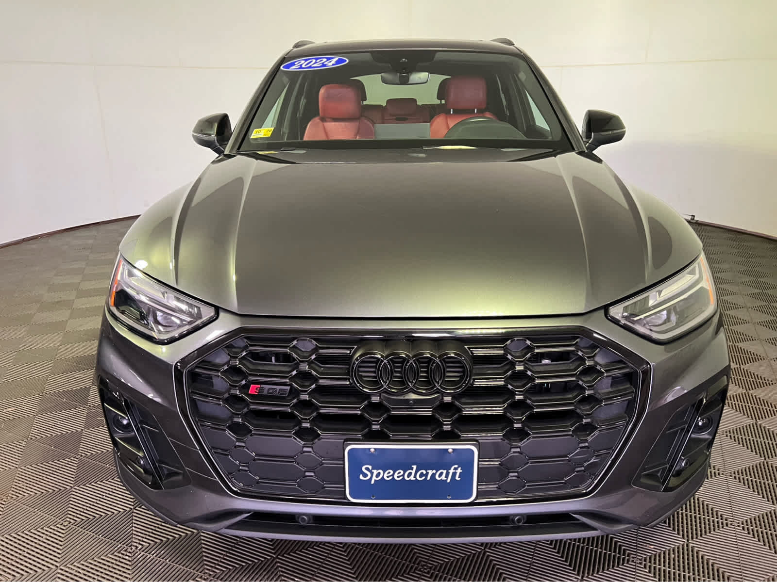 Used 2024 Audi SQ5 Premium Plus w/ Premium Plus Package AWD/4WD image 2