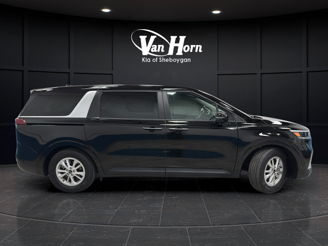 Used 2024 Kia Carnival LX FWD image 8