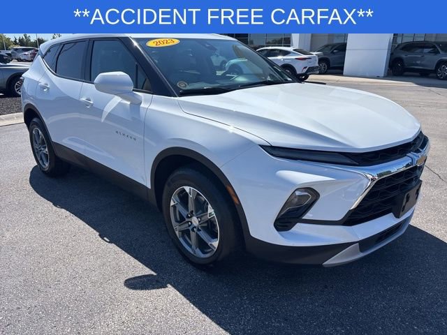Used 2023 Chevrolet Blazer LT image 2