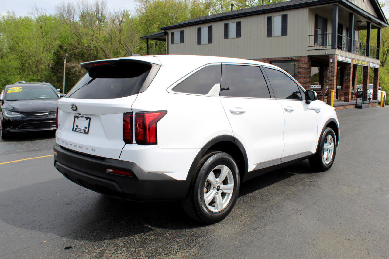 Used 2021 Kia Sorento LX image 5