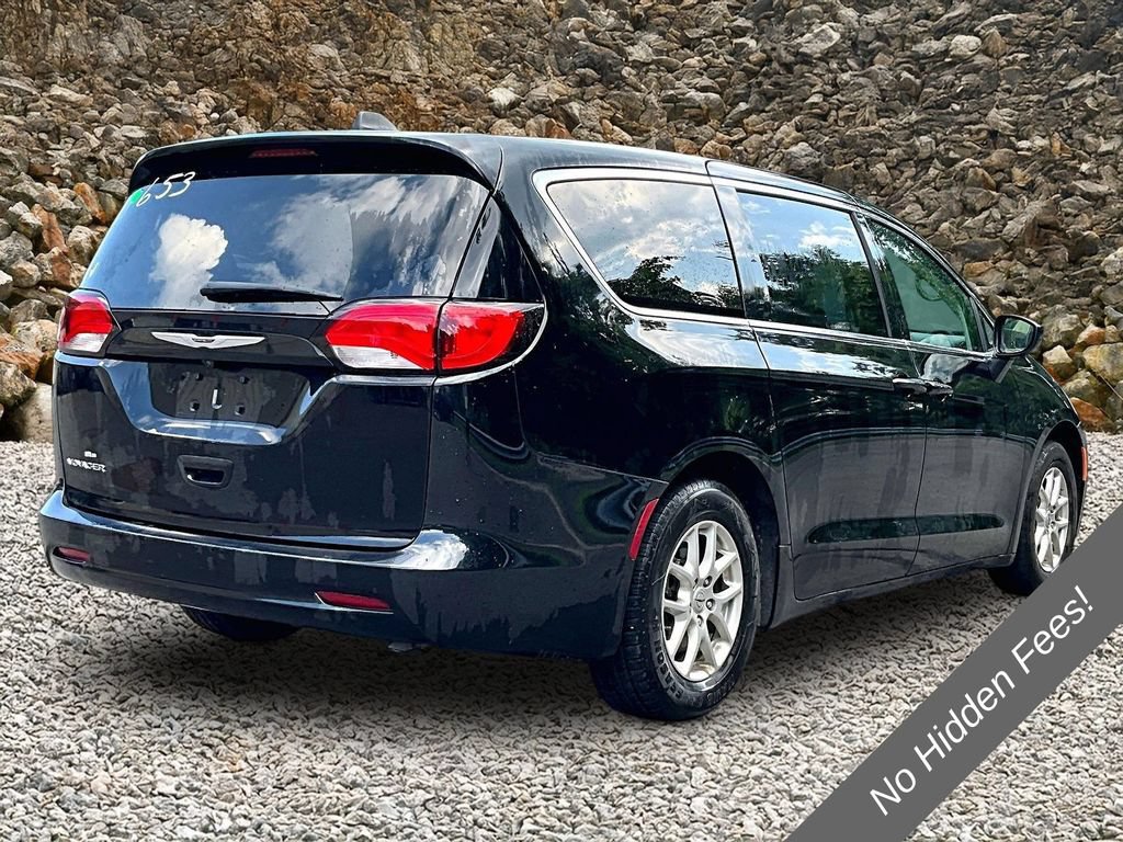 Used 2024 Chrysler Voyager LX FWD image 2