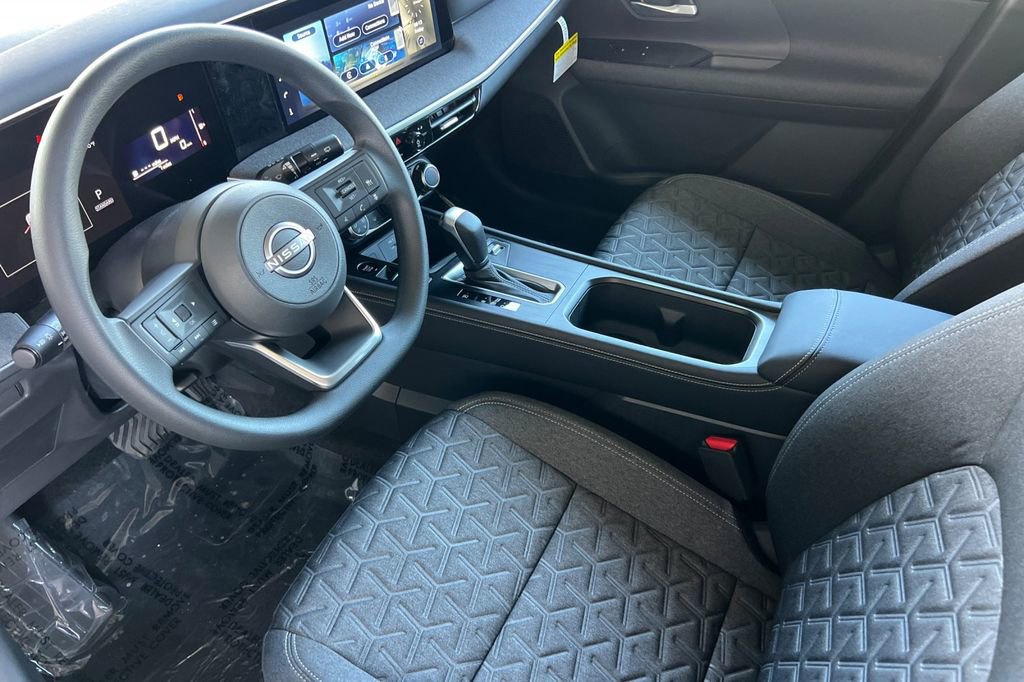 New 2025 Nissan Kicks SV w/ Illumination Package AWD/4WD image 7