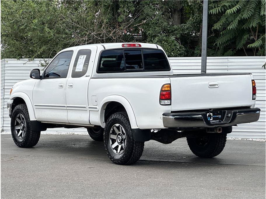 Used 2001 Toyota Tundra Limited w/ Off-Road Pkg AWD/4WD image 3