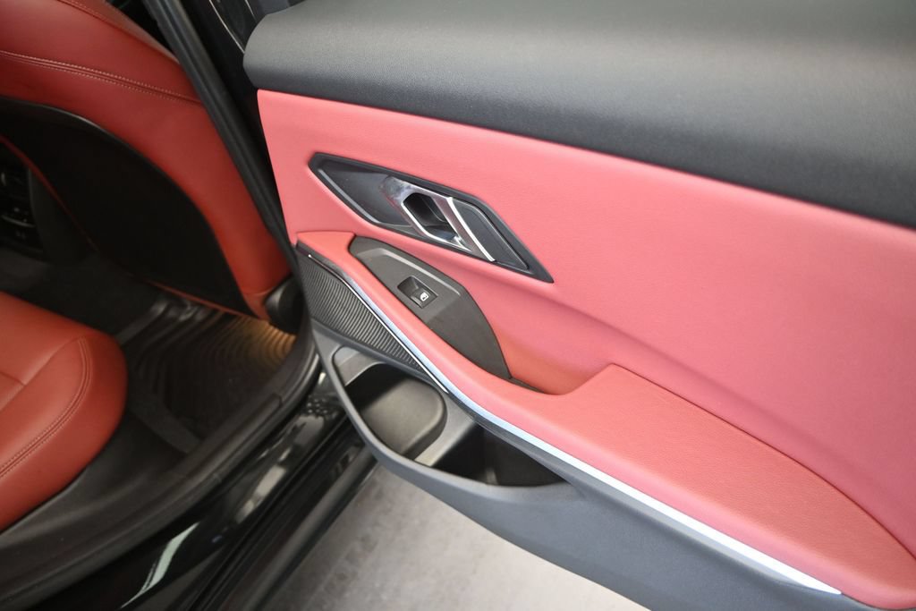 Used 2024 BMW 330i Sedan w/ M Sport Package RWD image 21