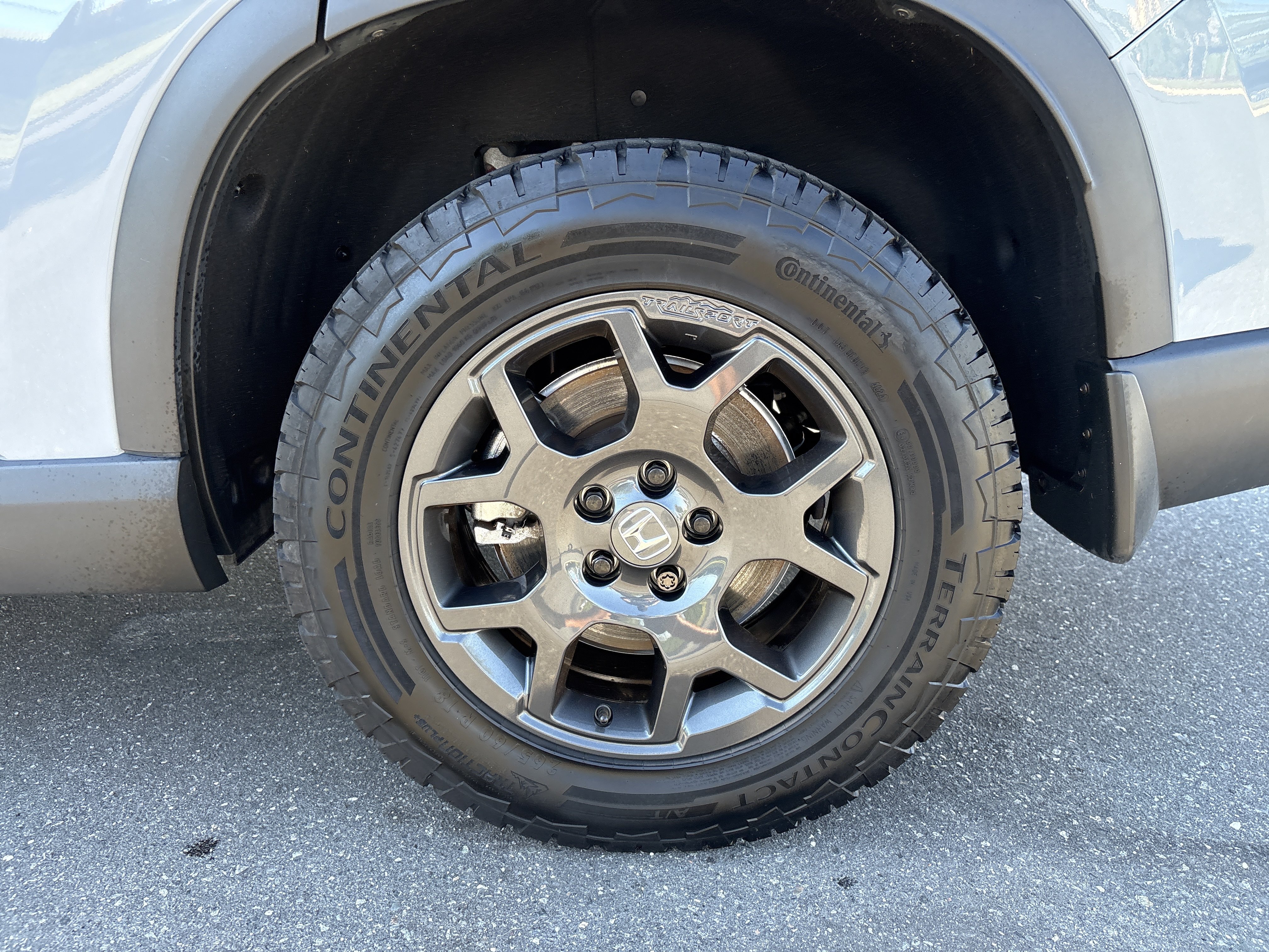 Used 2025 Honda Pilot TrailSport image 14