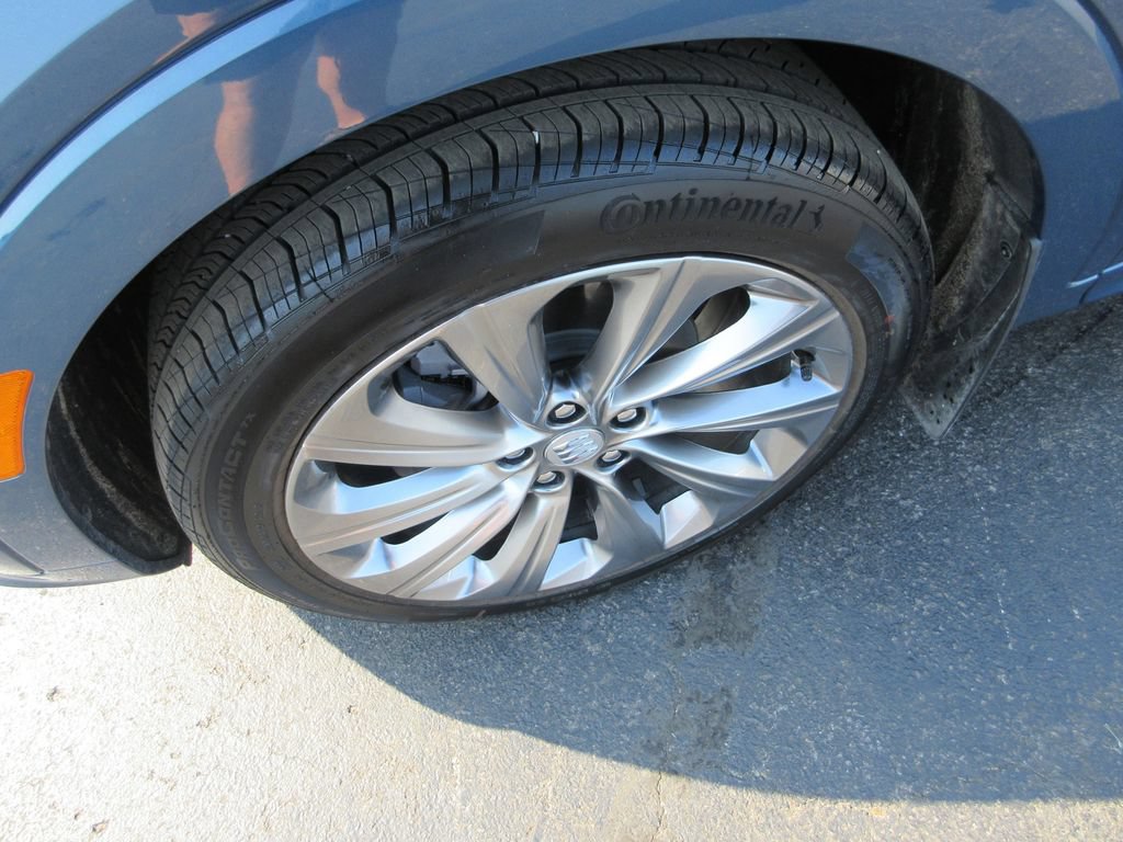 Certified 2026 Buick Envista Avenir FWD image 13