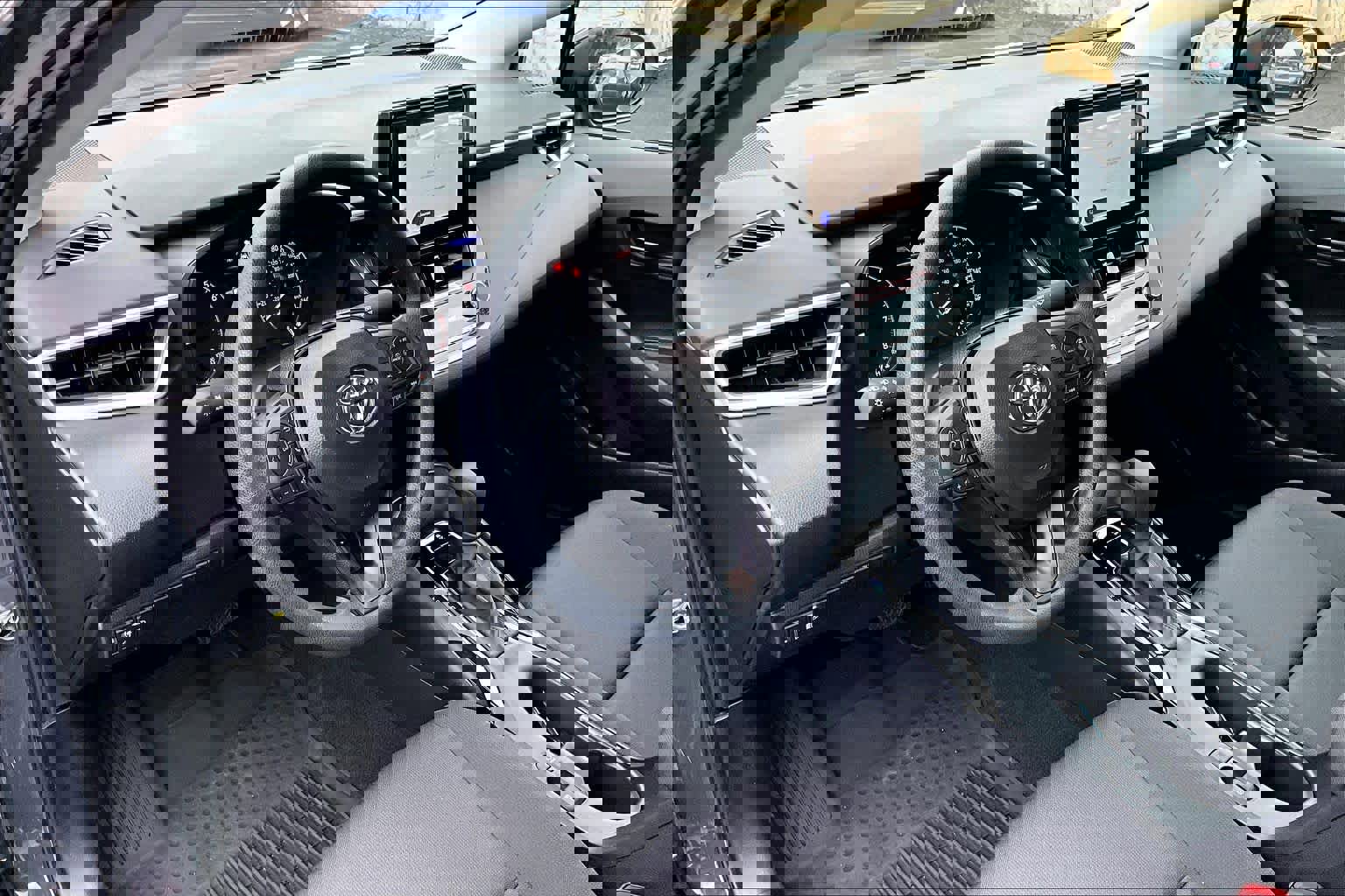 Certified 2025 Toyota Corolla LE image 15