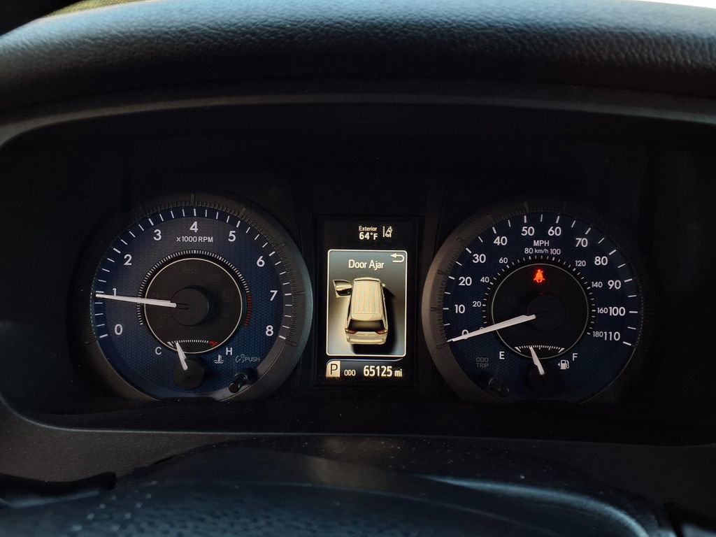 Used 2020 Toyota Sienna LE w/ Carpet Mat Package FWD image 14