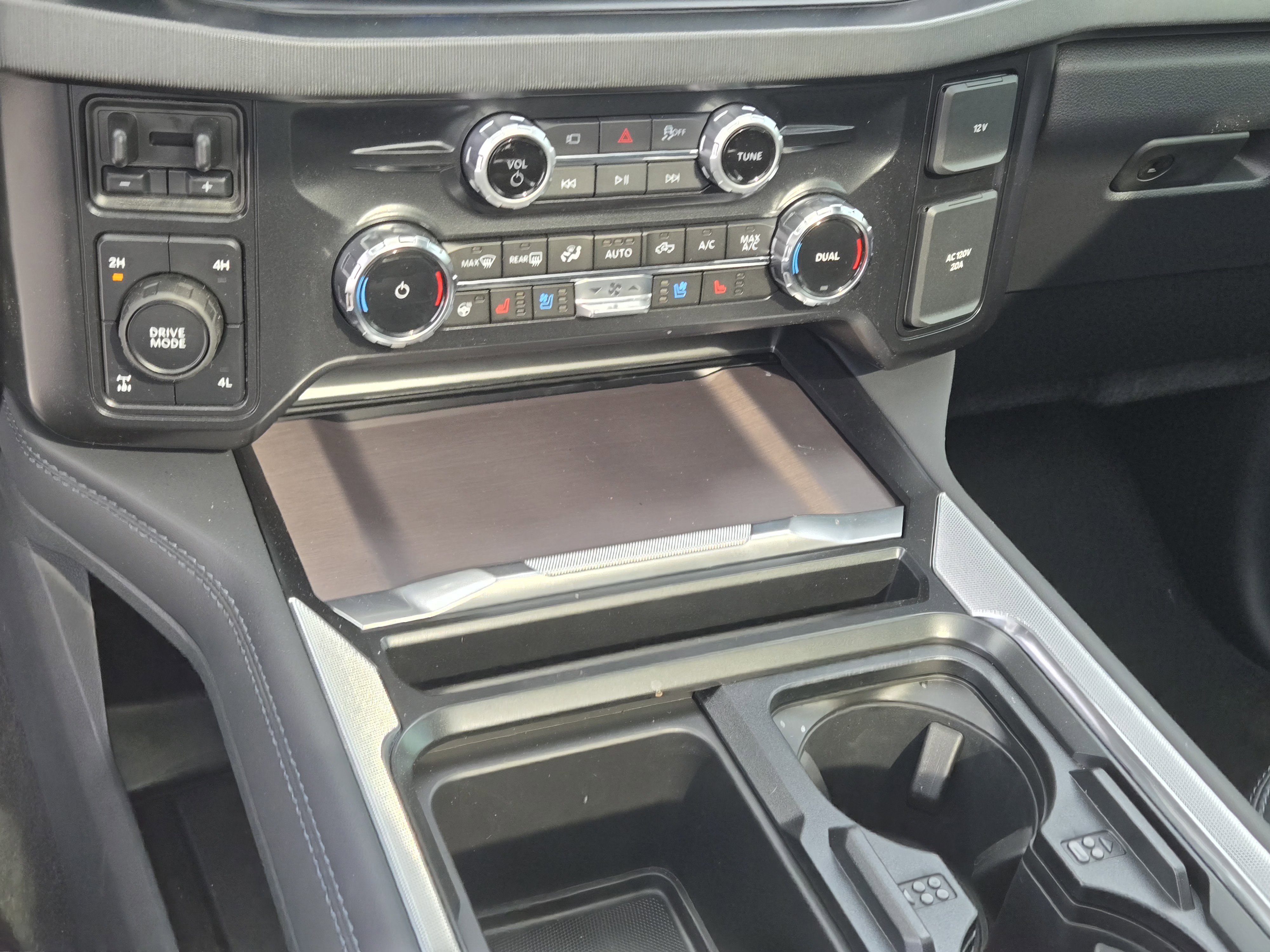 New 2026 Ford F350 Platinum image 36